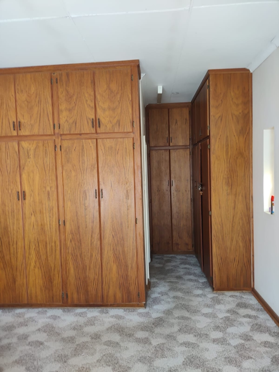 5 Bedroom Property for Sale in Virginia Free State